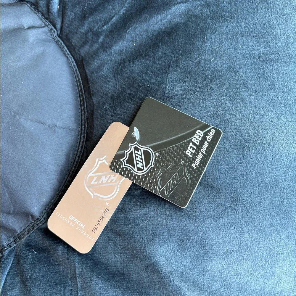 NWT NHL Las Vegas Golden Knights Pet Bed